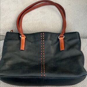 Fossil Black Leather Shoulder Bag with Contrasting Handles